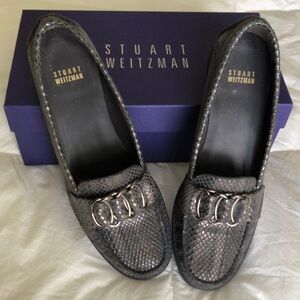Beautiful Stuart Weitzman Charcoal Leather slip-on flats in 8 1/2N